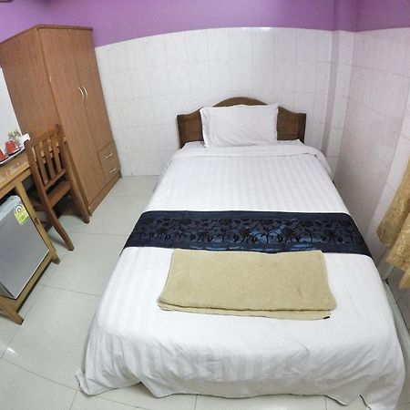 Capitol 3 Guesthouse Phnom Pen Exterior foto