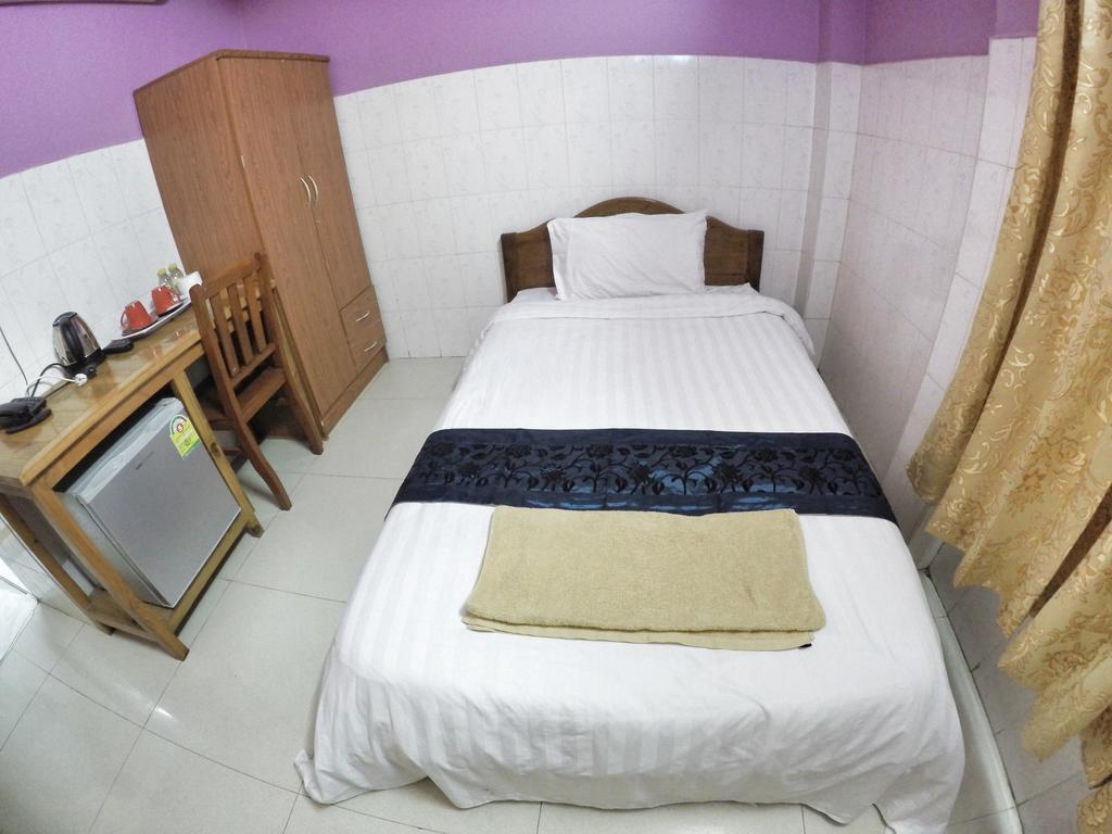 Capitol 3 Guesthouse Phnom Pen Exterior foto