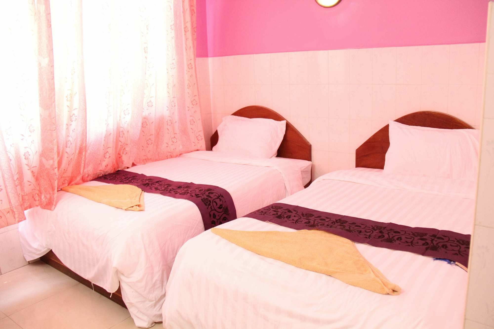 Capitol 3 Guesthouse Phnom Pen Exterior foto