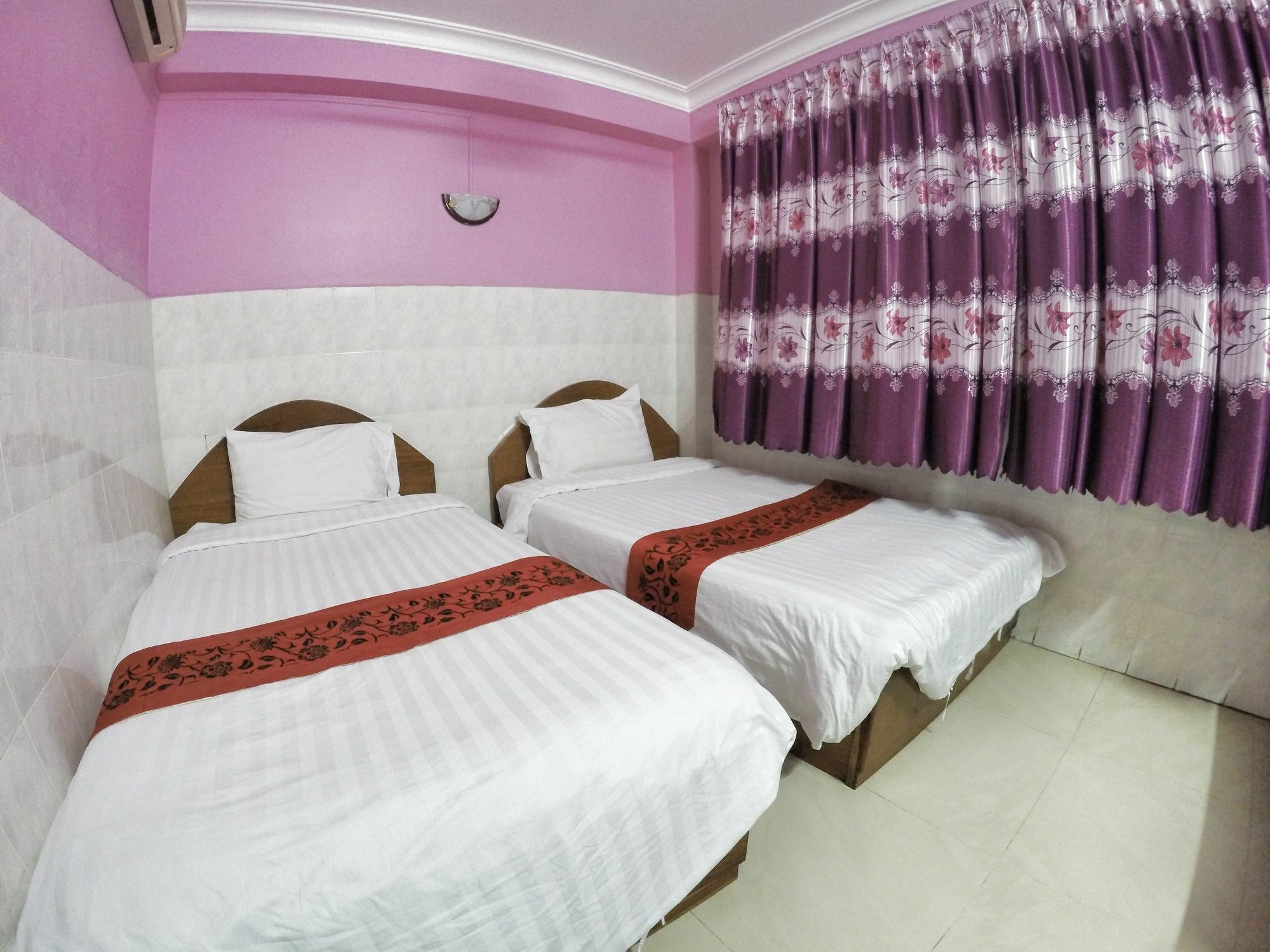 Capitol 3 Guesthouse Phnom Pen Exterior foto